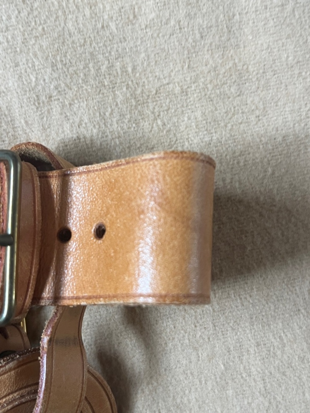 Louis Vuitton Tan Leather Luggage Tag Pair with Gold-Tone Buckles - Picture 14 of 14
